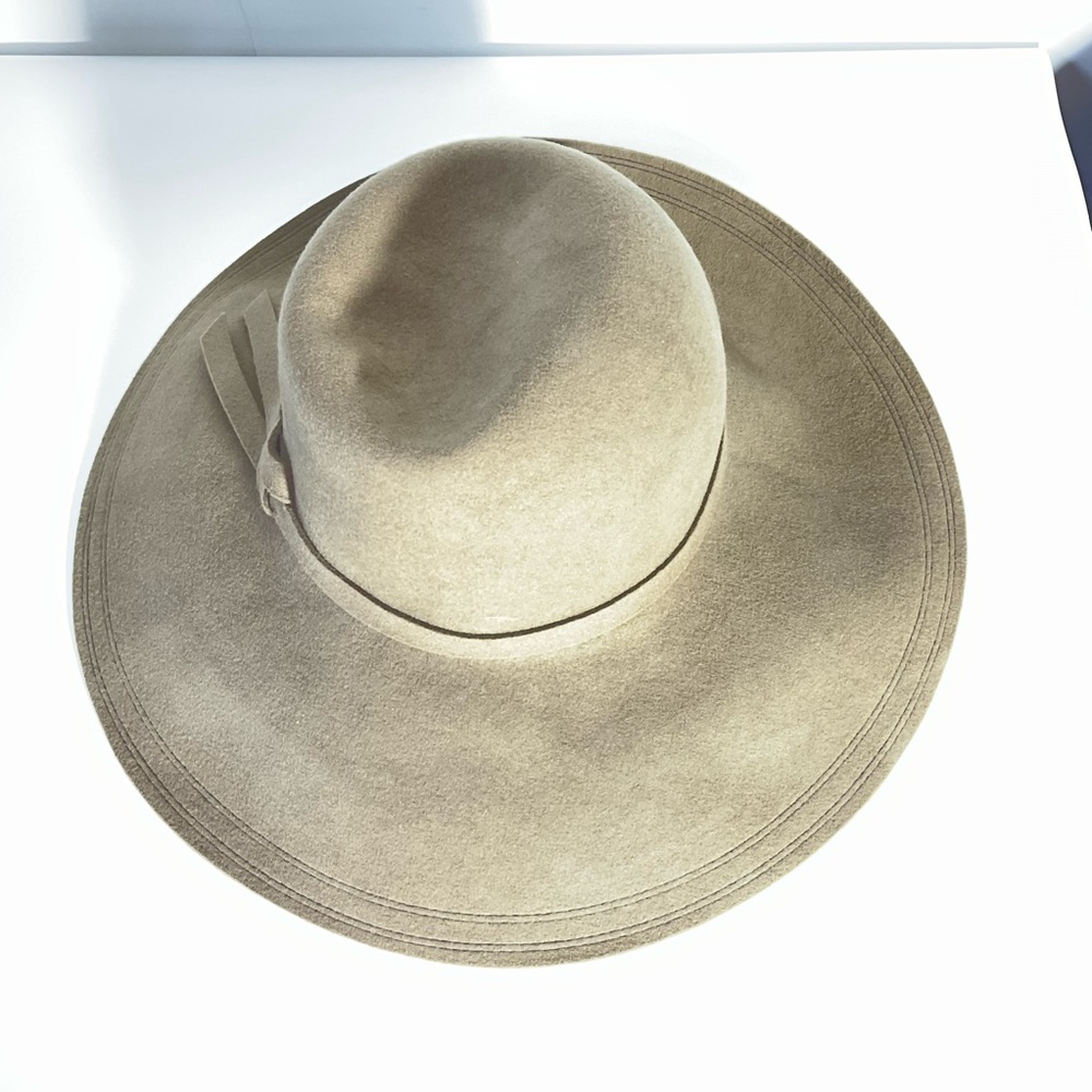 Betmar New York 100% Wool Tan Round Large Rim Cowgirl Hat w/Soft Top & Tie Band